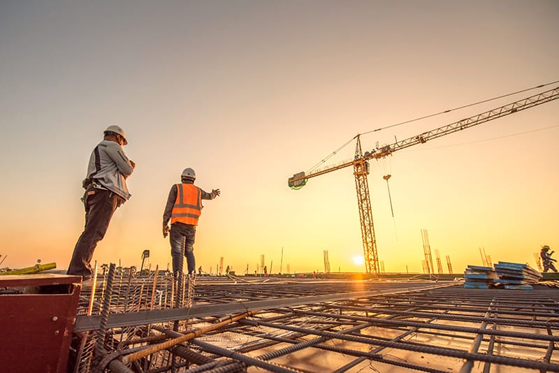 Demanda global por engenheiros de todos os setores cresce no exterior